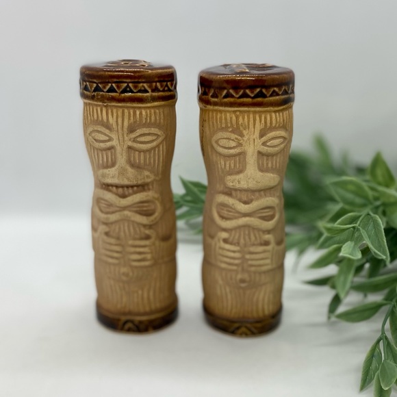 Vintage Kitchen Tiki Ceramic Salt And Pepper Shaker Set Pmp Paul Marshall Hawaii Hawaiiana